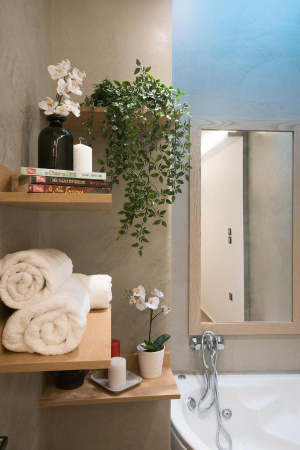 Athenian Living Apartment *