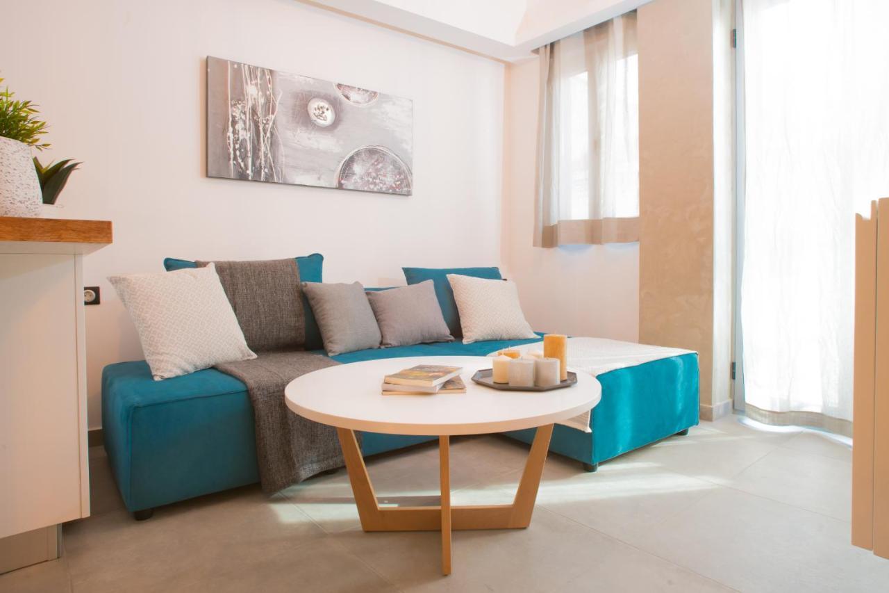 Athenian Living